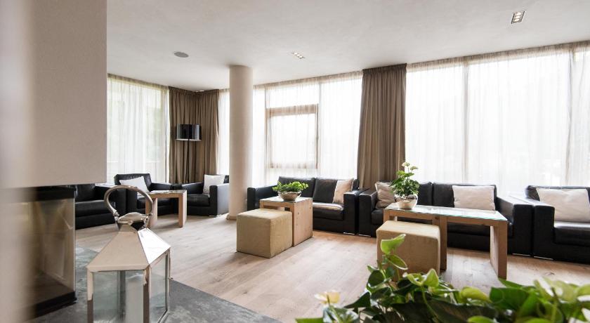 Alpine Hotel Ciasa Lara photo