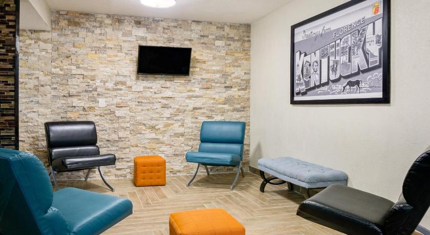 Super 8 by Wyndham Florence photo