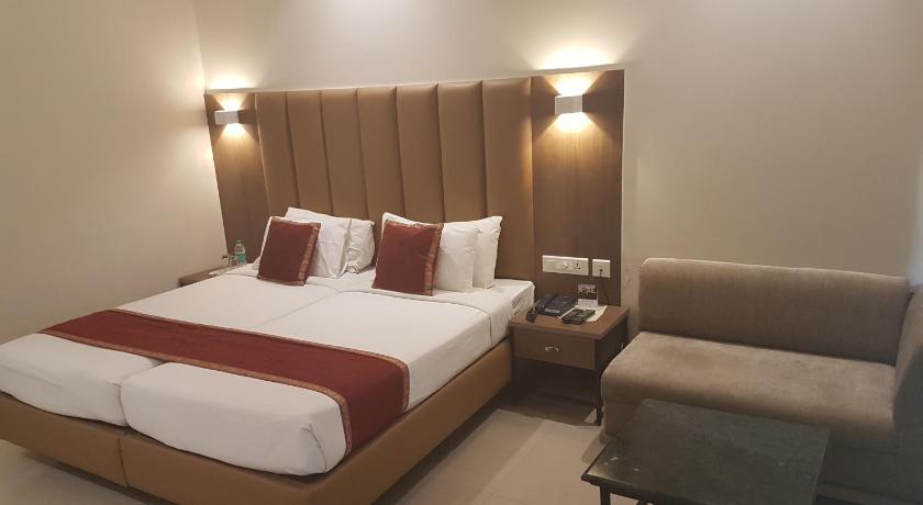 Grand Hotel Agra photo