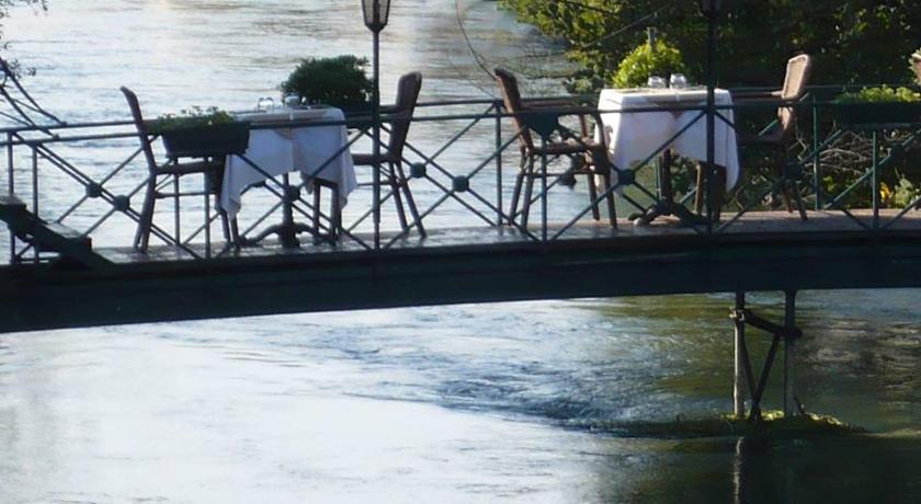 Les Terrasses de David et Louisa — Hotel in L'Isle-sur-la-Sorgue