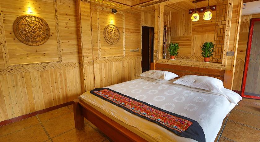 Image of Deluxe Queen Room with View 4