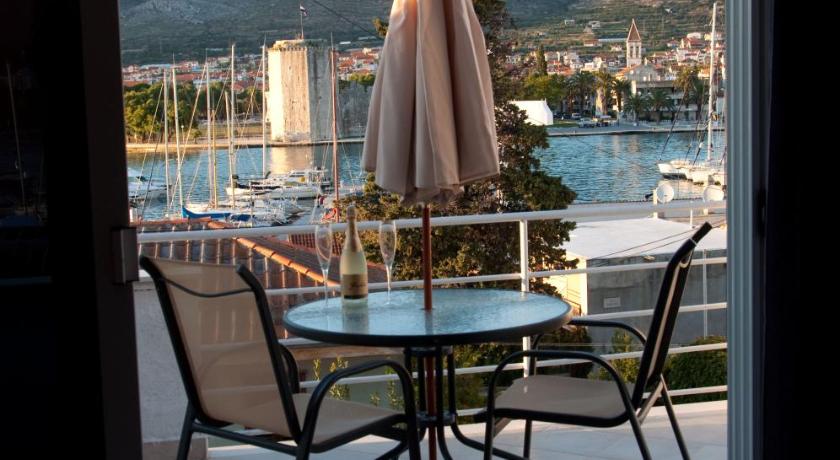 Villa Espero — Hotel in Trogir
