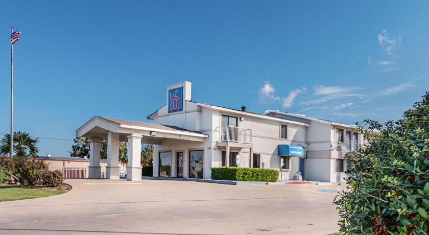 Motel 6-Lancaster, TX - DeSoto - Lancaster