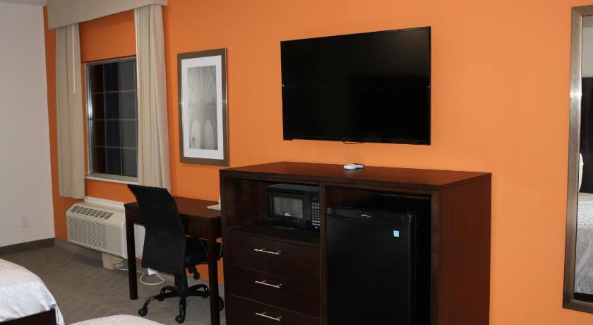 Scottish Inn & Suites - IAH Airport