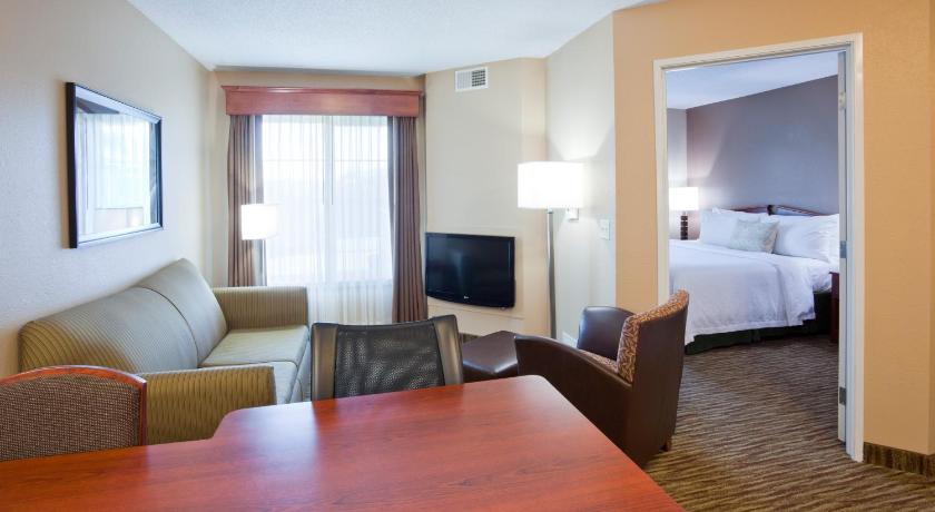 GrandStay Residential Suites Hotel - Eau Claire