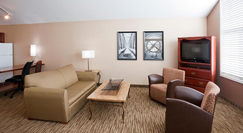 GrandStay Residential Suites Hotel - Eau Claire