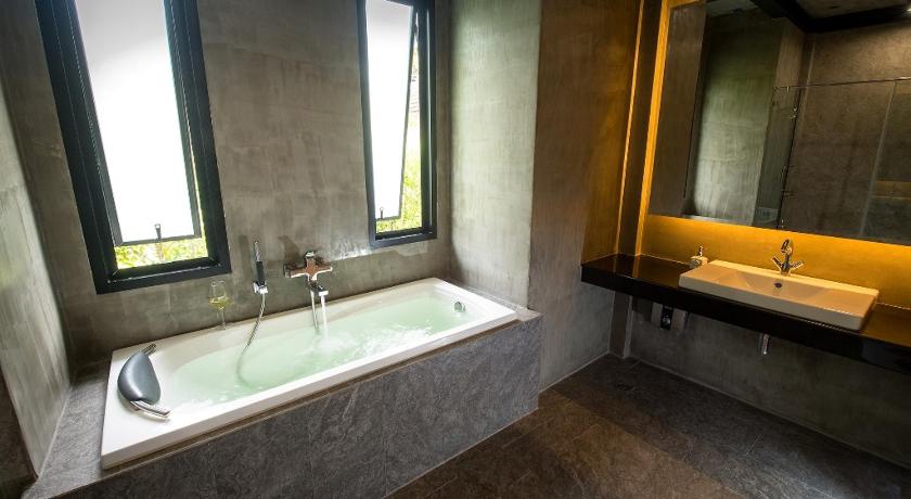 Image of Suite with Private Pool 2