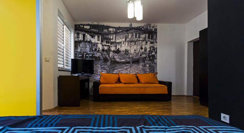 DJ Apartments Plus photo