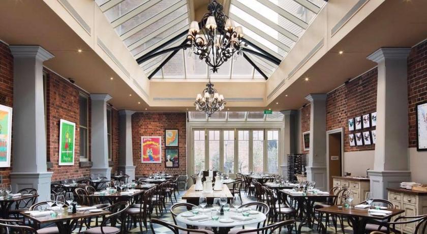 Craig's Royal Hotel photo