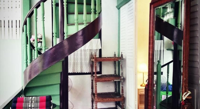 Green Teak House photo