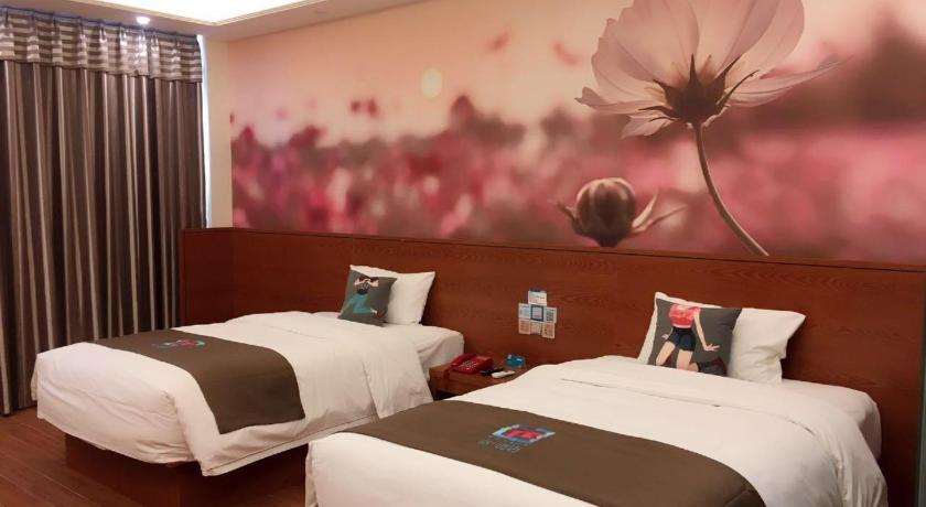 Pai Hotel Jiaozuo Passenger Terminal photo