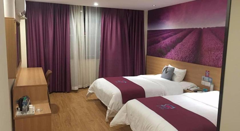 Pai Hotel Yangling Park Road photo