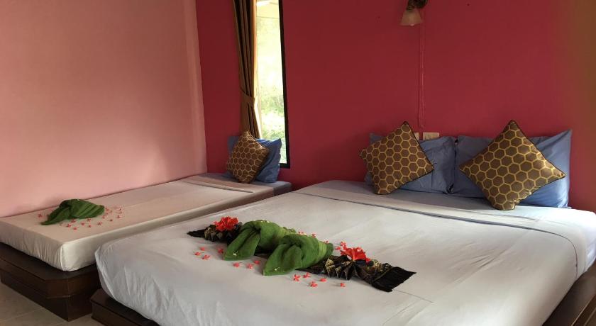 Image of Deluxe Double or Twin Room 6