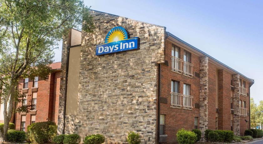 Days Inn by Wyndham Raleigh-Airport-Research Triangle Park photo