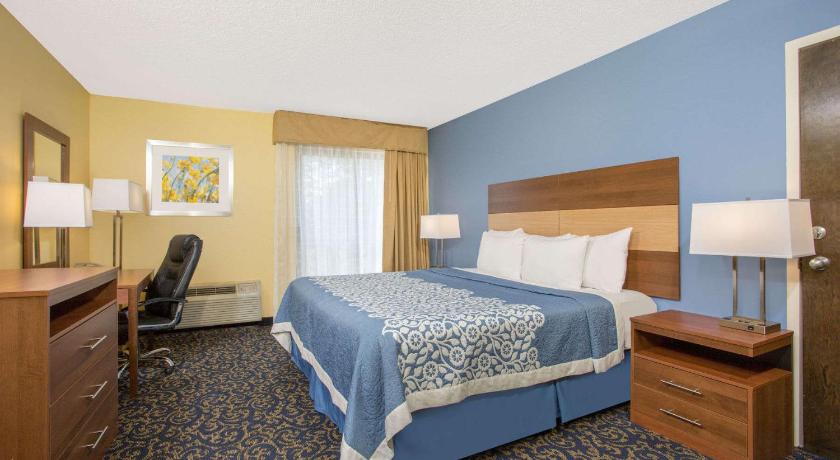 Days Inn by Wyndham Raleigh-Airport-Research Triangle Park