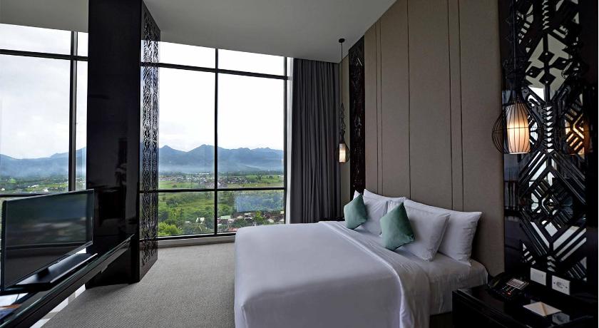 Image of Executive Suite 1