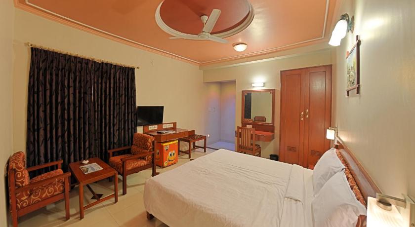 Hotel Gnanam Thanjavur