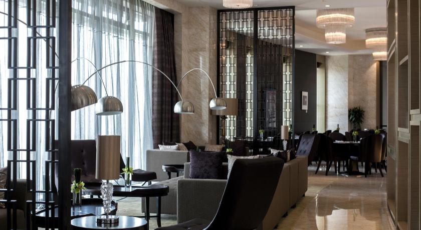 Image of Deluxe Executive Room 1 King Bed 3