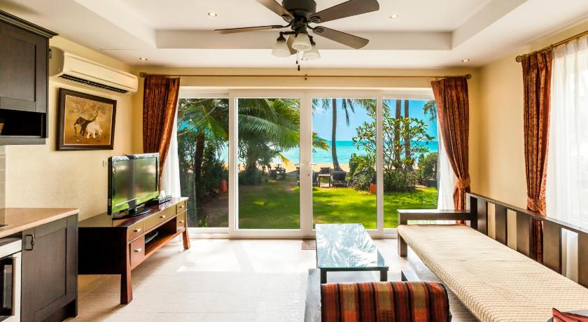 Image of Apartment with Sea View 0