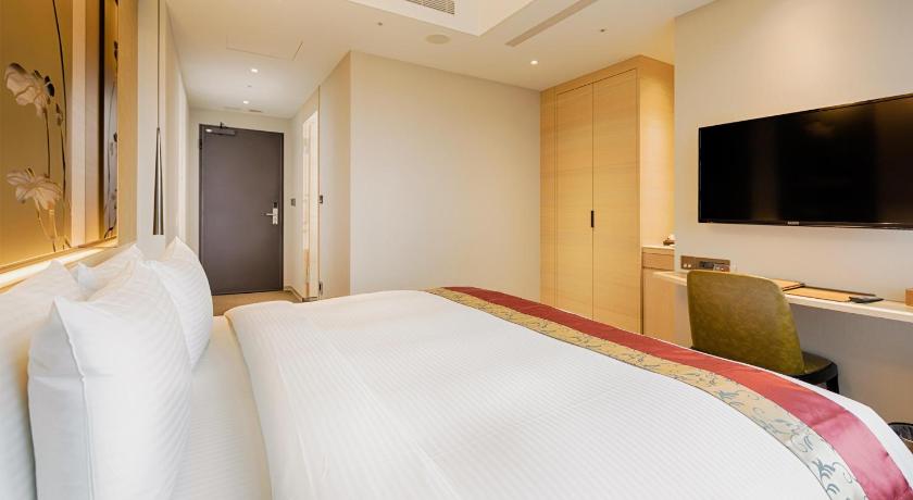 Image of Standard King Room 5