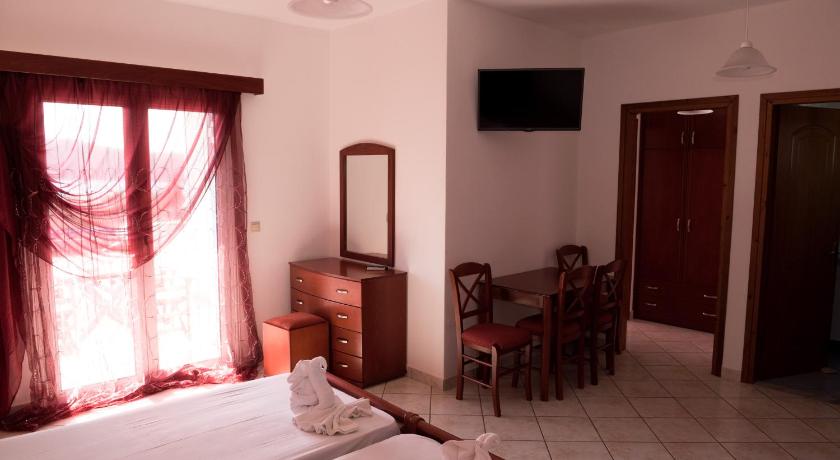 Image of Apartment with Garden View 4