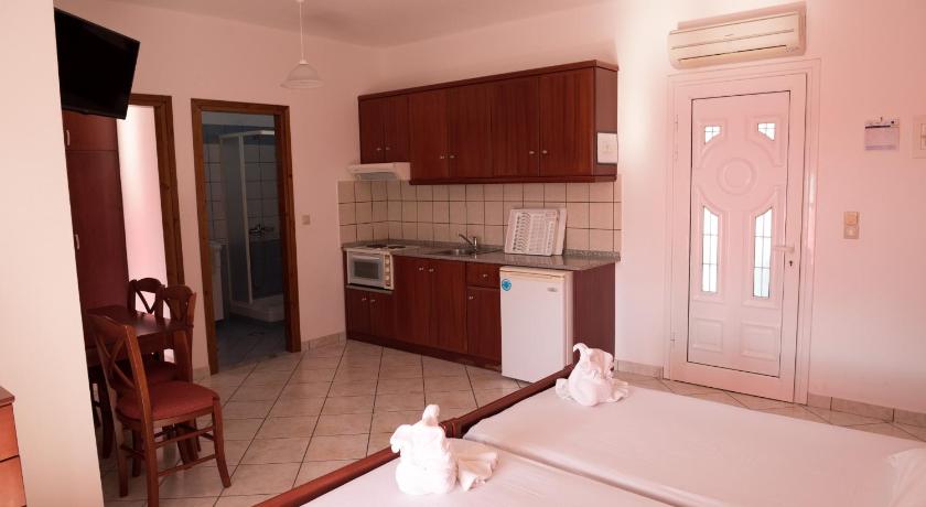 Image of Apartment with Garden View 6
