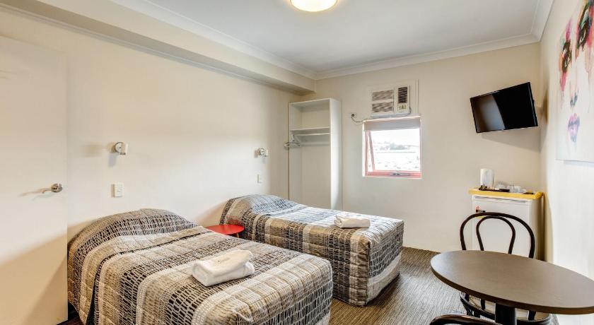 Image of Standard Twin Room 1