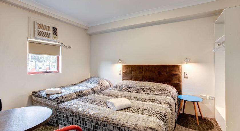 Image of Family Room for 6 1