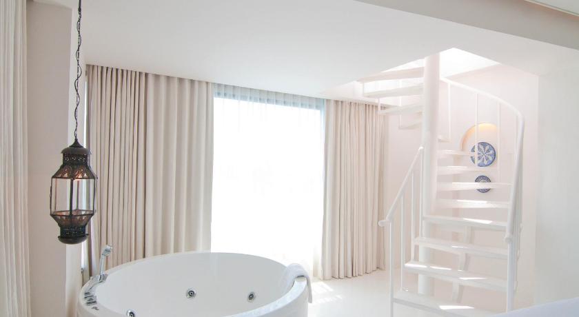 Image of Celestial Suite In-Bedroom Jacuzzi 2