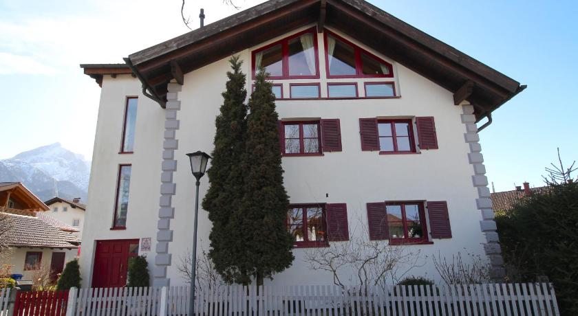 Himmelschlosschen &amp; Chalet Rose — Hotel in Garmisch-Partenkirchen