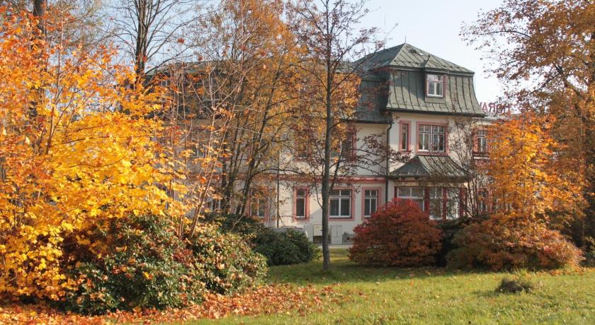 Tatranka a Horalka — Hotel in Tatranska Lomnica