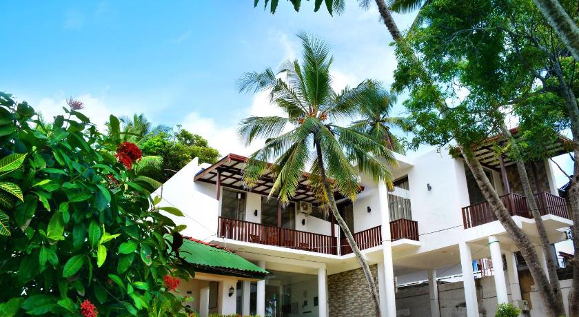 Sea View Tourist Inn — Hotel in Tangalle