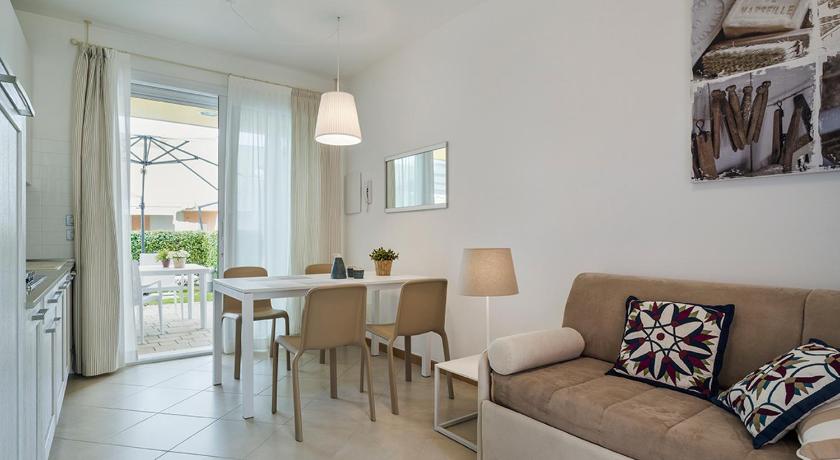 Image of DELUXE APARTMENT 9