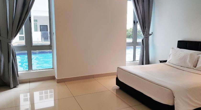 Image of 3-Bedroom Executive Apartment with Private Pool A 5