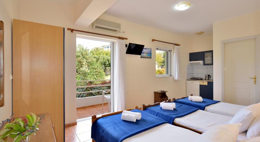 Katerina Rooms Agii Apostoloi — Hotel in Crete Island