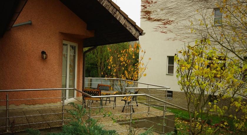 Cozy Gardens Apartments in Prague photo