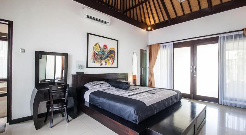 Image of One-Bedroom Villa with Hot Tub 13