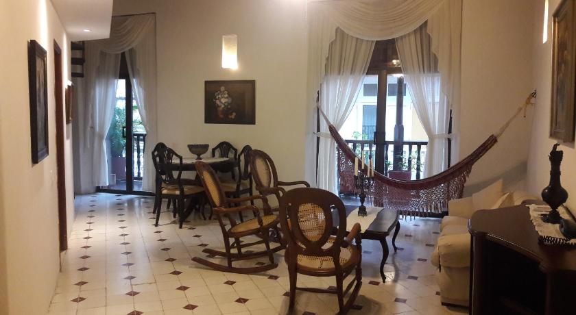 Image of Family Room 6