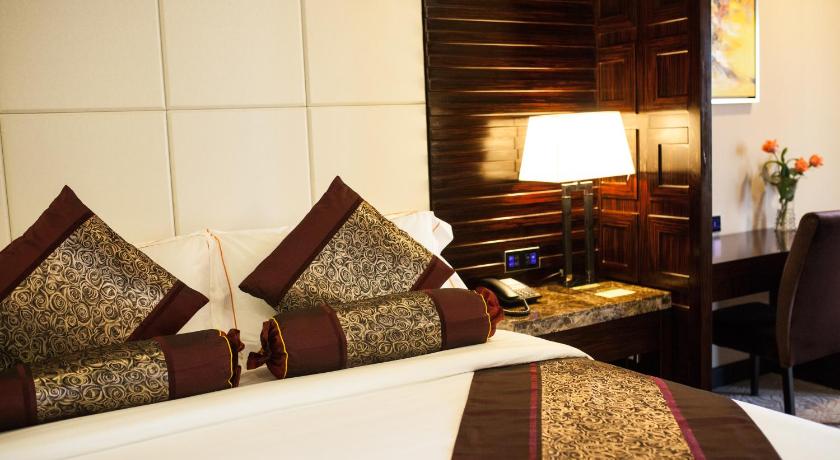 Image of Executive Suite 4