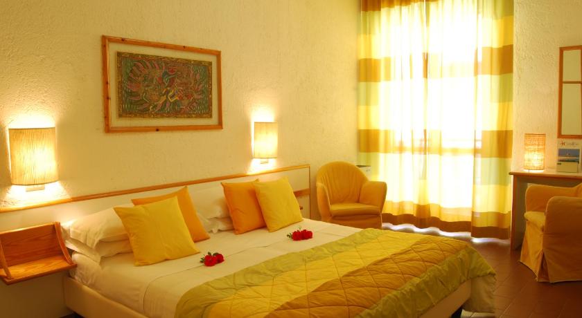 Double Room with Balcony, Hotel Bellevue in Pesaro