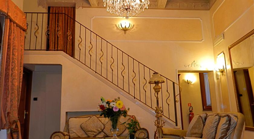 Hotel Domus Florentiae photo