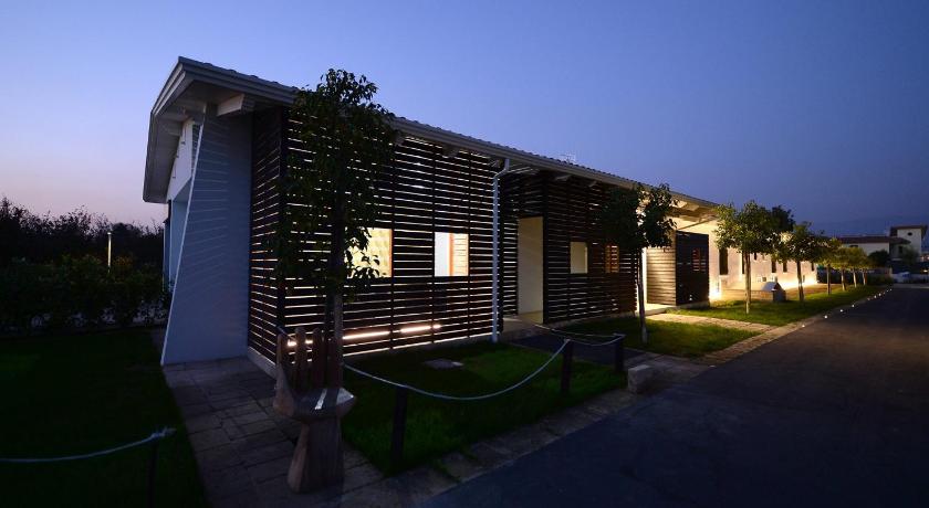 X Hotel