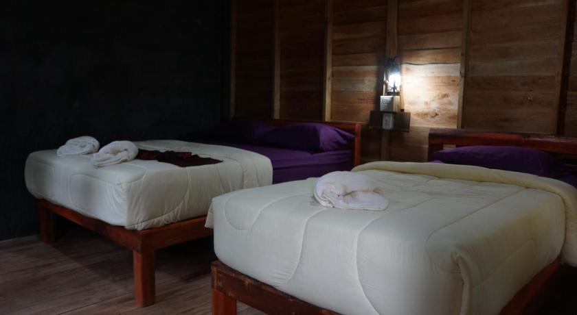 Image of Standard Triple Room 14