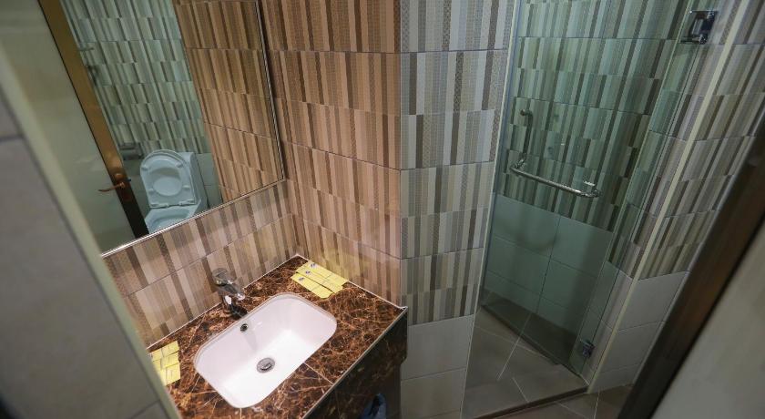 Image of Executive Deluxe Twin 8