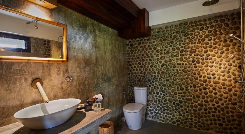 Image of Superior King Room 10