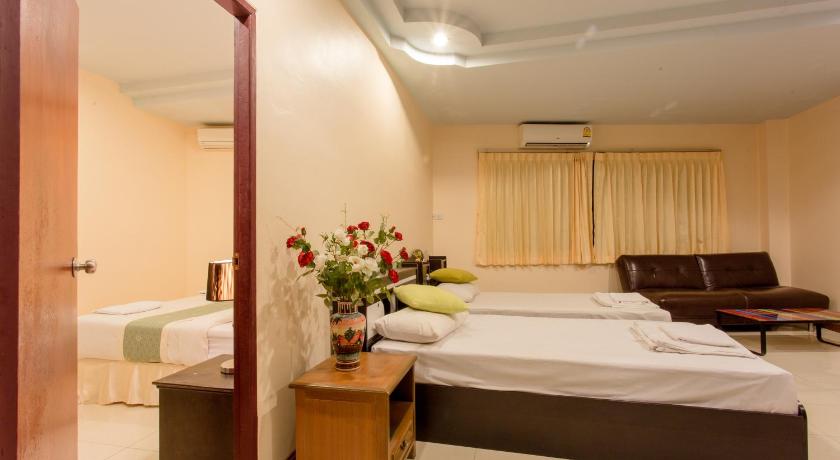 Image of Deluxe Twin Room 0