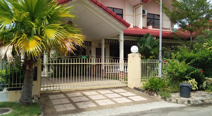 Book Palm Beach Villa In Kota Kinabalu Malaysia 2020 Promos Book Palm Beach Villa In Kota Kinabalu