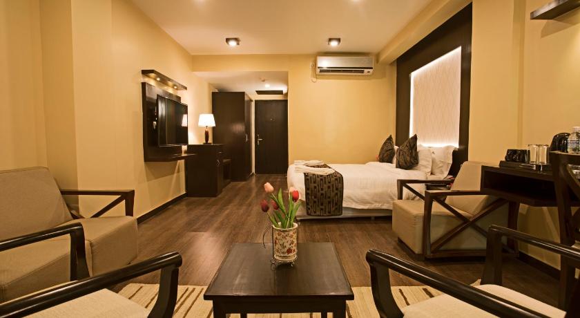 Image of Executive Suite 4