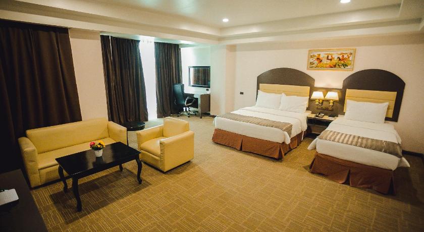 Image of Deluxe Suite 1