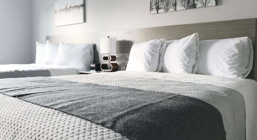 Airport Inn photo